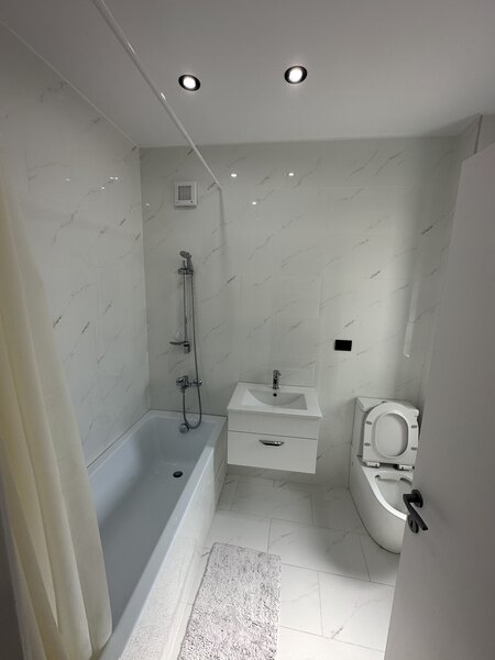 Tunari, Primarie, Complex Paris Residence, 1 Decembrie,