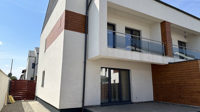 Tunari, Primarie, Complex Paris Residence, 1 Decembrie,